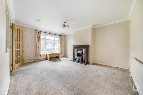 2 bedroom bungalow for sale, Gayhurst Drive, Sittingbourne, Kent, ME10