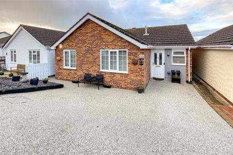 2 bedroom bungalow for sale, Maenan Road, Llandudno, Conwy, LL30