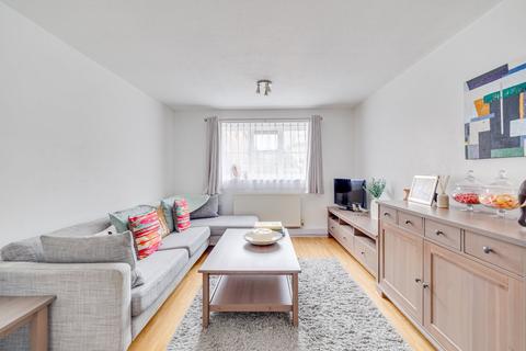 1 bedroom flat for sale, Maynard Close, Fulham, London