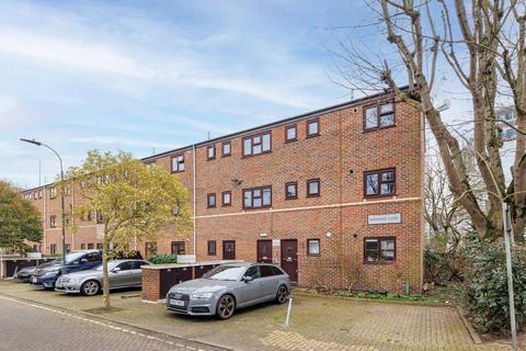 1 bedroom flat for sale, Maynard Close, Fulham, London