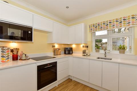 3 bedroom chalet for sale, Blacklands Drive, East Malling, West Malling, Kent