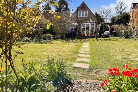 3 bedroom chalet for sale, Blacklands Drive, East Malling, West Malling, Kent