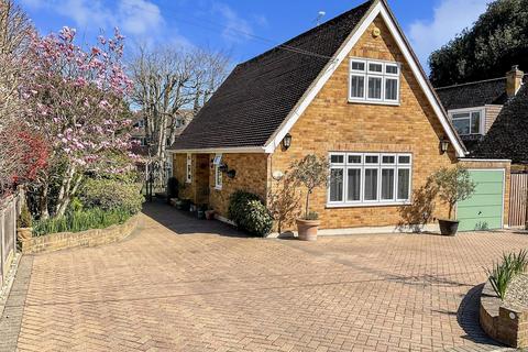 3 bedroom chalet for sale, Blacklands Drive, East Malling, West Malling, Kent