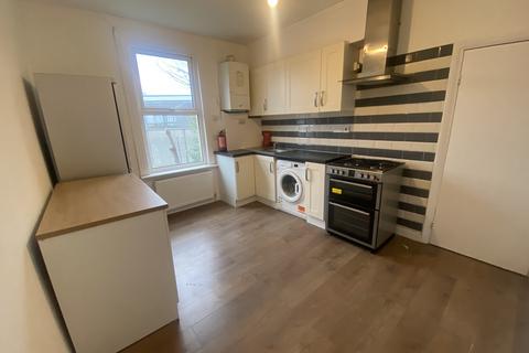 1 bedroom flat to rent, Dyers Hall Road South, London E11