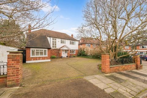 3 bedroom detached house for sale, Vicarage Drive, East Sheen