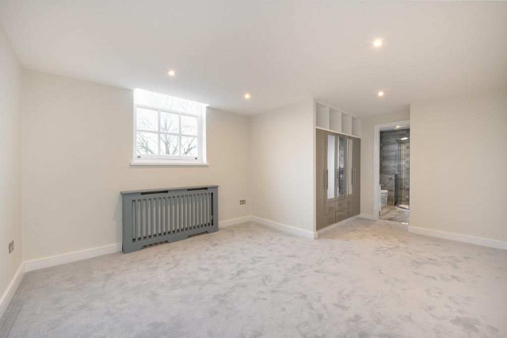 Main Bedroom