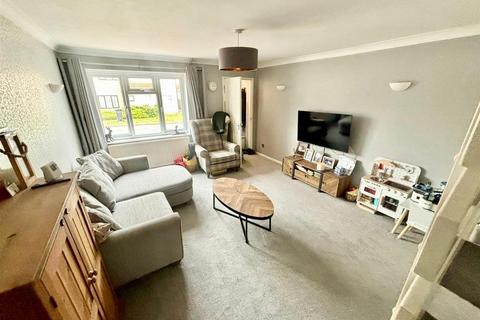 2 bedroom semi-detached house for sale, Ludbrook Close, Ipswich IP6