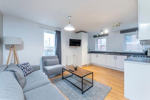 2 bedroom flat to rent, Wellesley Terrace, London