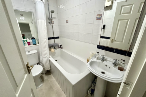 2 bedroom apartment to rent, Burlington Mansions East, Owls Road