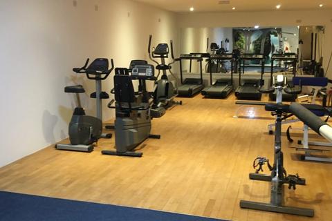 2 bedroom apartment to rent, Burlington Mansions East, Owls Road