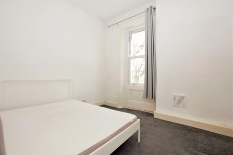 3 bedroom flat to rent, Alma Grove Southwark SE1