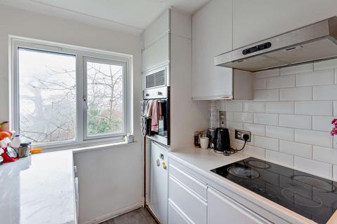 31 The Knowle, Hoddesdon, EN11 8LD