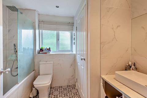 31 The Knowle, Hoddesdon, EN11 8LD