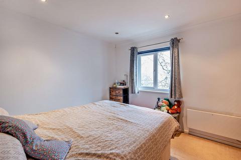 31 The Knowle, Hoddesdon, EN11 8LD