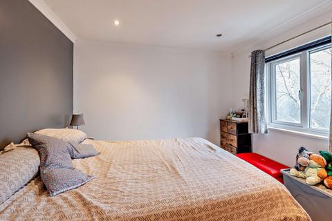 31 The Knowle, Hoddesdon, EN11 8LD