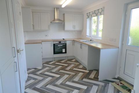 3 bedroom house to rent, 12 Sherwood CloseWalkington