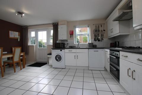 4 bedroom terraced house to rent, Casson Drive, Bristol BS16