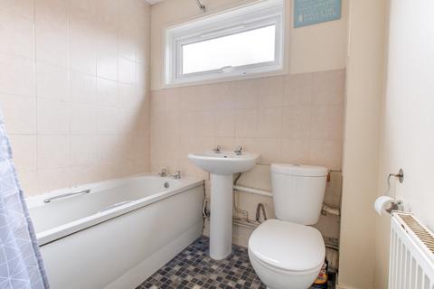 3 Aintree Close, Catshill, Bromsgrove, B61 0LN