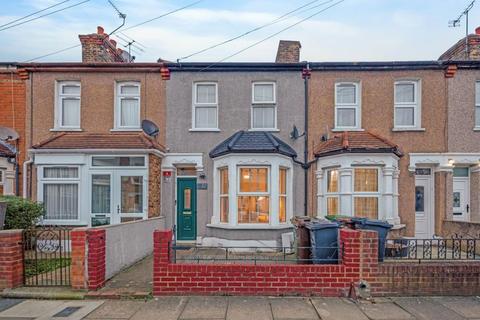 2 bedroom terraced house for sale, Devon Road, Barking, IG11