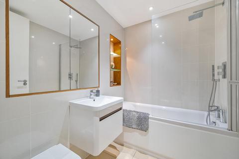 2 Octavia Mews, London, W9 3LQ