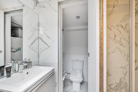 2 Octavia Mews, London, W9 3LQ