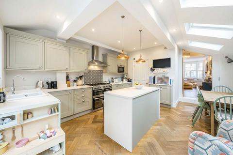 5 Montefiore Street, London, SW8 3TL