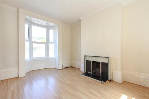 2 bedroom flat to rent, Canterbury Road, Whitstable, Kent