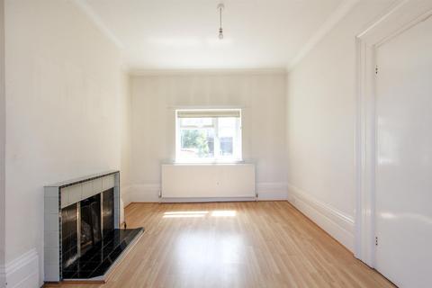 2 bedroom flat to rent, Canterbury Road, Whitstable, Kent