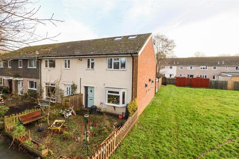 4 bedroom end of terrace house for sale, Brookhouse Road, Farnborough GU14