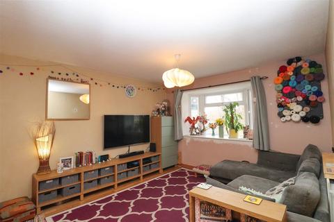 4 bedroom end of terrace house for sale, Brookhouse Road, Farnborough GU14