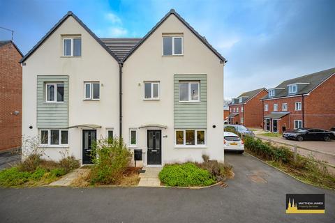 4 bedroom semi-detached house for sale, Phillips Walk, Weavers Wharf, Coventry * CANAL SIDE LOCATION *