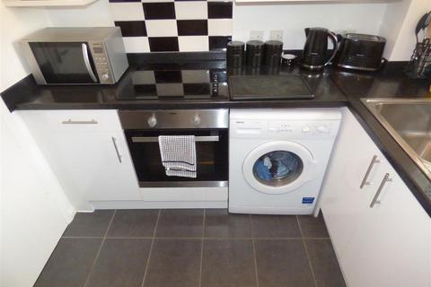 2 bedroom flat for sale, Ashtree Court, Waltham Abbey EN9