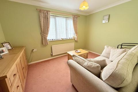 6 Burman Close, Shirley, Solihull, B90 2DR