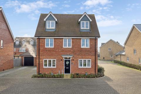 2 Fairchild End, Haddenham, Aylesbury, HP17 8DW