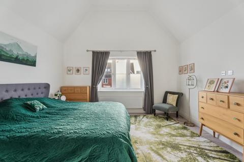 2 Fairchild End, Haddenham, Aylesbury, HP17 8DW