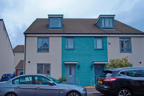 4 bedroom semi-detached house to rent, Great Copsie Way, Bristol BS16