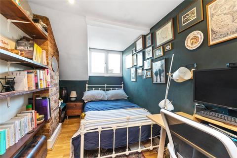 Flat D, 1 Pyrland Road, London, N5 2JB