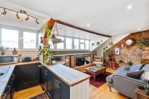 Flat D, 1 Pyrland Road, London, N5 2JB