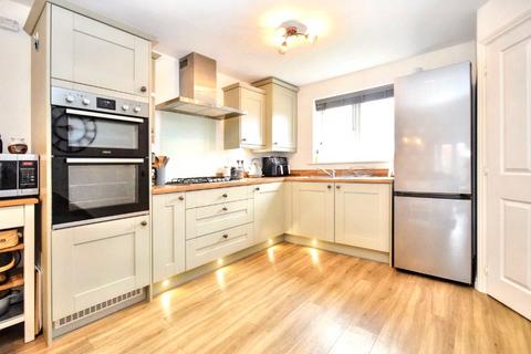 3 bedroom semi-detached house for sale, Colliers Road, Featherstone, Pontefract, West Yorkshire