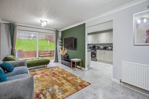 3 bedroom terraced house for sale, The Spinney, Chesham, Buckinghamshire