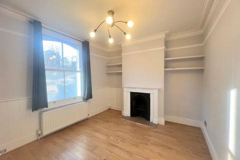 2 bedroom terraced house to rent, Mill Hill Road Acton