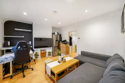 28 Marnham Avenue, London, NW2 2SP