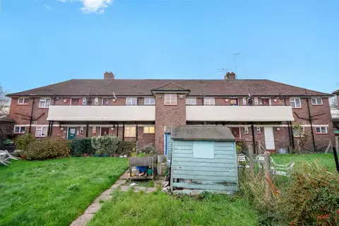 28 Marnham Avenue, London, NW2 2SP