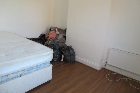 3 bedroom terraced house to rent, Station Road, Handsworth B21