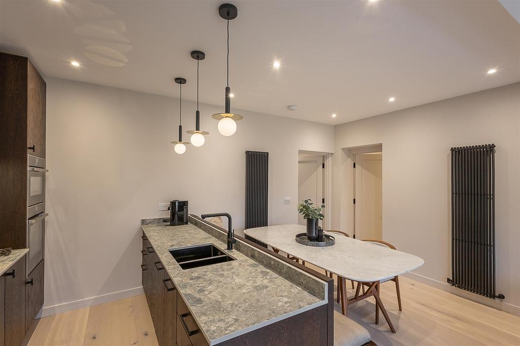 Open Plan Kitchen/Diner & Living Space