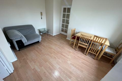 1 bedroom flat for sale, Plowman Close, N18