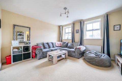 2 bedroom flat for sale, 35 Appledore Road, Castle Road