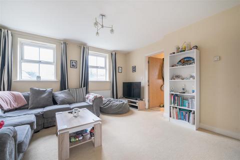35 Appledore Road, Bedford, MK40 3UZ