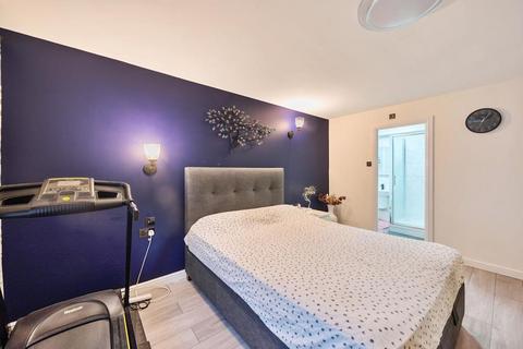 2 bedroom flat for sale, Reading Riverside setting,  Berkshire,  RG1