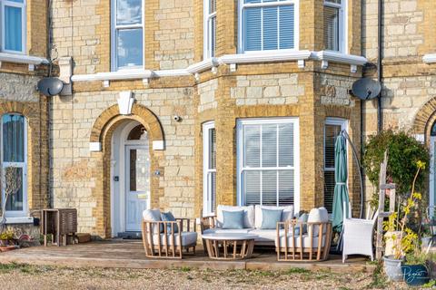 6 bedroom end of terrace house for sale, Southgrove Terrace, Ventnor